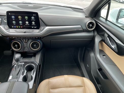 Used 2023 Chevrolet Blazer Premier w/ Driver Confidence II Package image 6