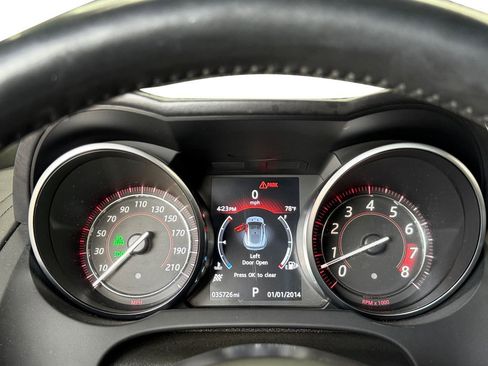 Used 2017 Jaguar F-TYPE R image 19