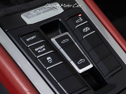 Used 2016 Porsche Boxster Spyder image 30