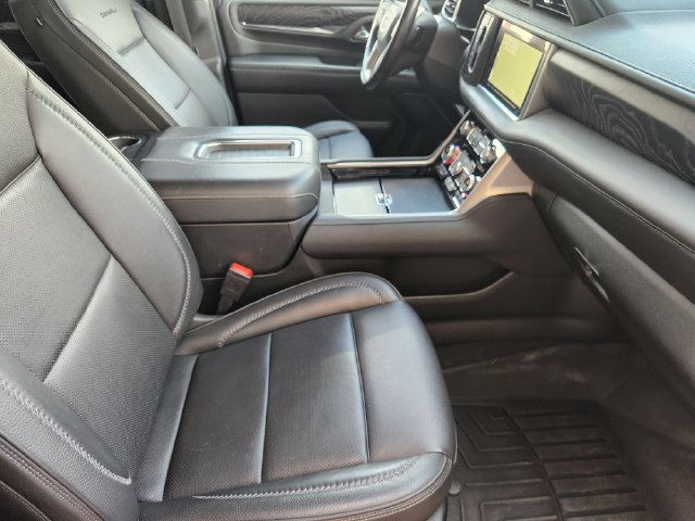 Used 2022 GMC Yukon Denali w/ Advanced Technology Package AWD/4WD image 13