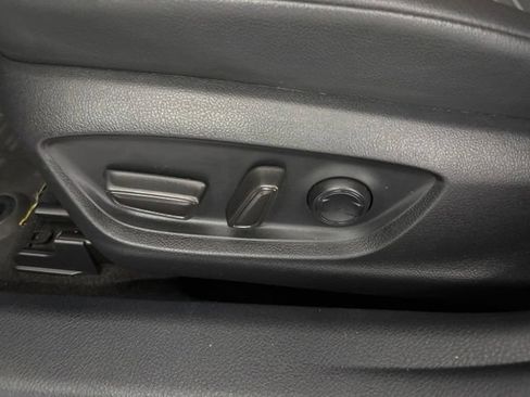 Used 2023 Toyota Camry SE FWD image 9