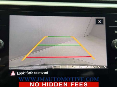 Used 2022 Volkswagen Atlas SEL R-Line image 34