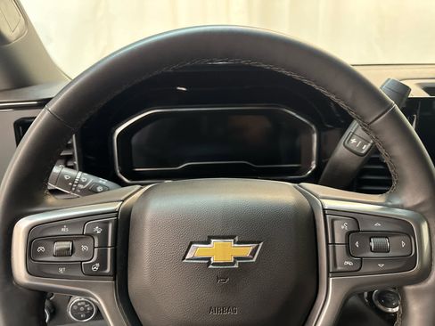 Certified 2025 Chevrolet Silverado 2500 LT w/ Convenience Package image 16
