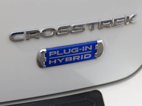 Used 2021 Subaru Crosstrek Hybrid w/ Moonroof Package w/Navigation AWD/4WD image 8