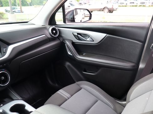 Used 2024 Chevrolet Blazer LT w/ Convenience Package FWD image 23