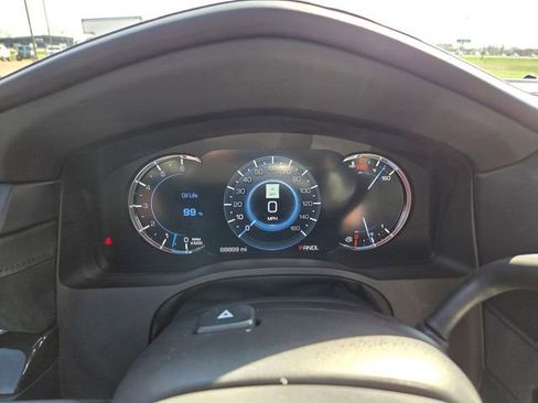 Used 2017 Cadillac Escalade ESV Platinum AWD/4WD image 27