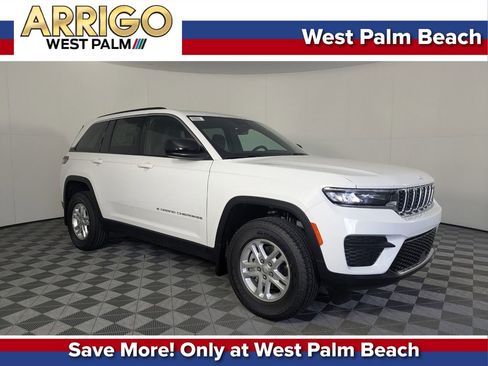 New 2025 Jeep Grand Cherokee Laredo w/ MOPAR Finishing Package image 1