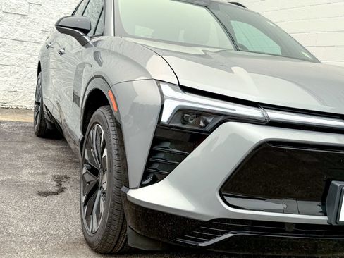 Certified 2024 Chevrolet Blazer EV RS AWD/4WD image 4