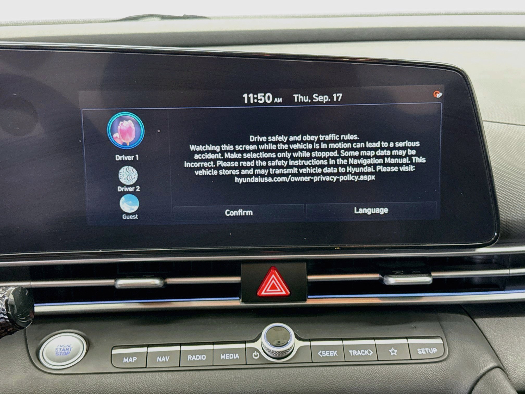 Used 2025 Hyundai Elantra SEL FWD image 21