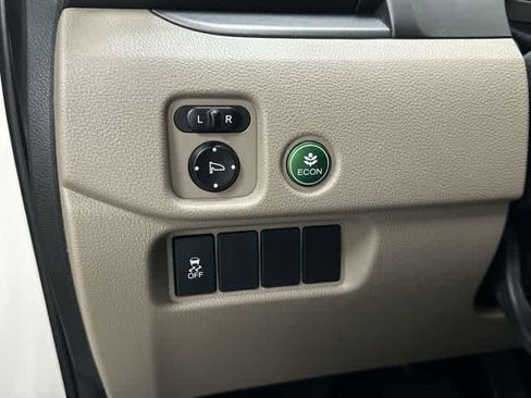 Used 2017 Honda Pilot EX image 19