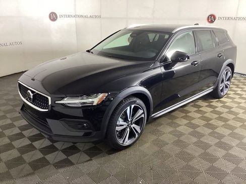 New 2026 Volvo V60 B5 Cross Country Plus w/ Climate Package image 1