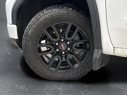 Used 2024 GMC Sierra 1500 Elevation image 35