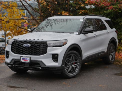 New 2026 Ford Explorer ST-Line w/ ST-Line Street Pack image 2