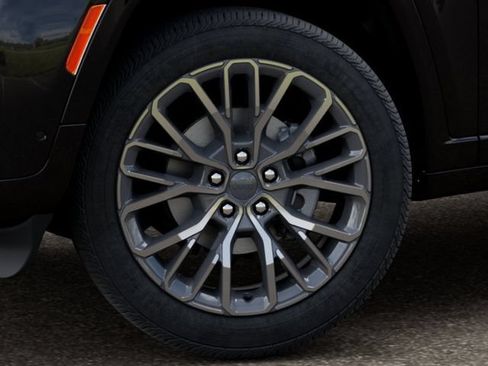 New 2026 Jeep Grand Cherokee L Summit AWD/4WD image 8