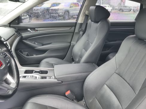 Used 2020 Honda Accord Touring image 18