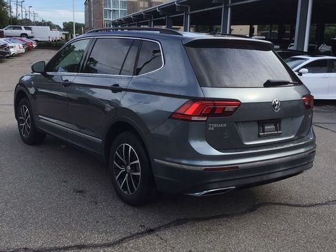 Used 2021 Volkswagen Tiguan SEL AWD/4WD image 3