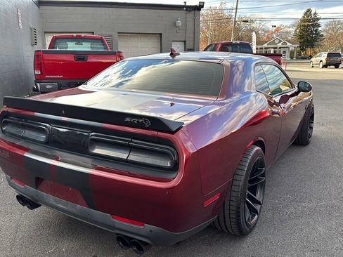 Used 2018 Dodge Challenger SRT Hellcat image 9