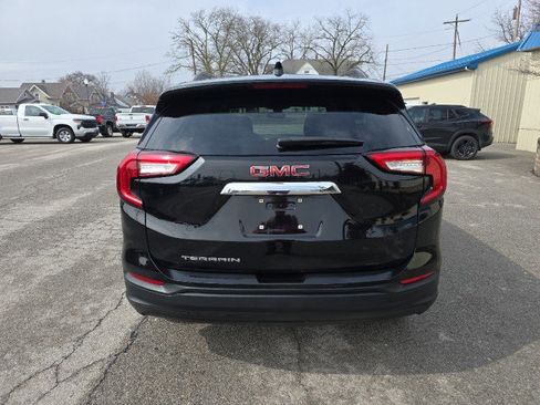 Used 2023 GMC Terrain SLE w/ Driver Convenience Package image 7