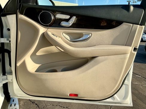 Used 2016 Mercedes-Benz GLC 300 GLC 300 image 22