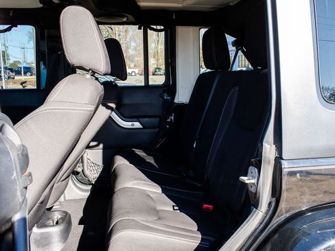 Used 2014 Jeep Wrangler Unlimited Sahara w/ Connectivity Group image 16