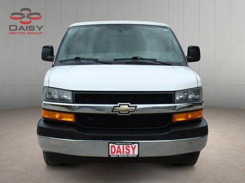 Used 2019 Chevrolet Express 3500 w/ Power Convenience Package RWD image 2