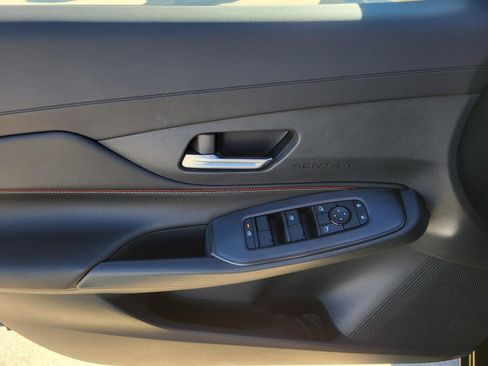 New 2026 Nissan Sentra SR w/ Floor Mat Package FWD image 16
