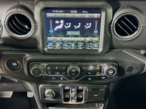 Used 2023 Jeep Wrangler Unlimited Sahara w/ Cold Weather Group AWD/4WD image 23