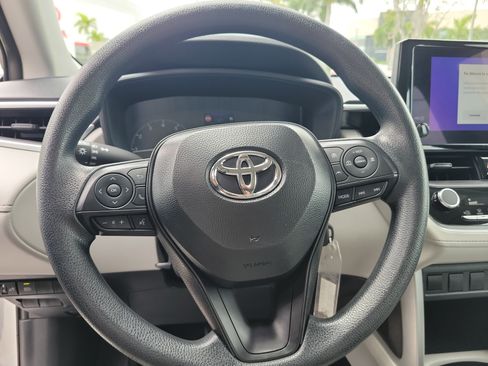 Certified 2025 Toyota Corolla Cross L FWD image 23