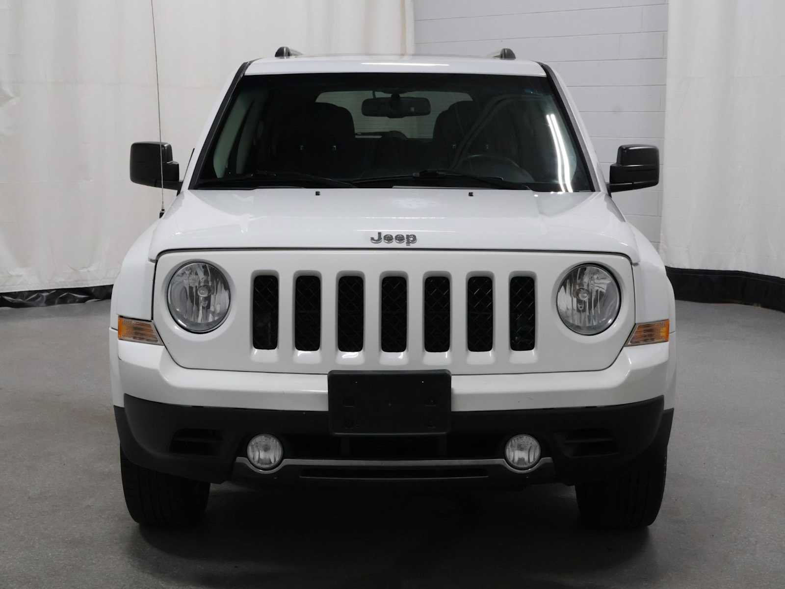 Used 2017 Jeep Patriot High Altitude AWD/4WD image 14