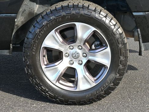 Used 2019 RAM 1500 Big Horn image 33