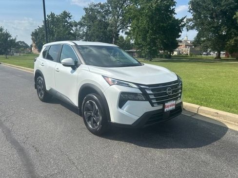 Used 2026 Nissan Rogue SV FWD image 24