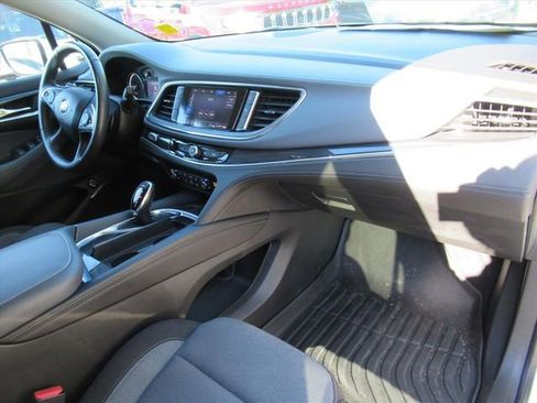 Used 2021 Buick Enclave Preferred image 10