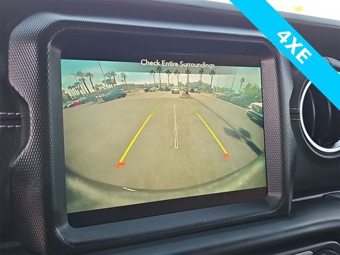 Used 2022 Jeep Wrangler Unlimited Sahara image 24