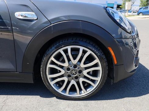 Used 2019 MINI Cooper S image 29