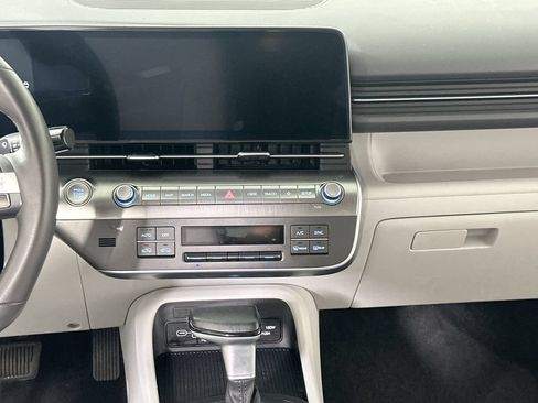 Used 2025 Hyundai Kona SEL FWD image 18