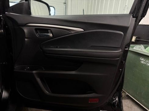 Used 2022 Honda Pilot Special Edition image 14