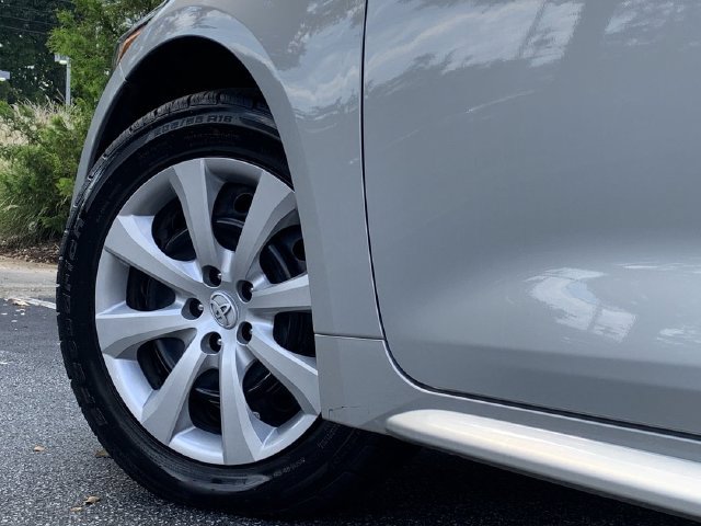 Used 2021 Toyota Corolla LE FWD image 41