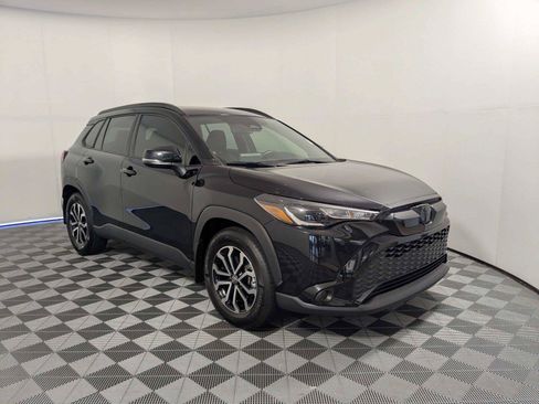 Used 2024 Toyota Corolla Cross AWD Hybrid image 3