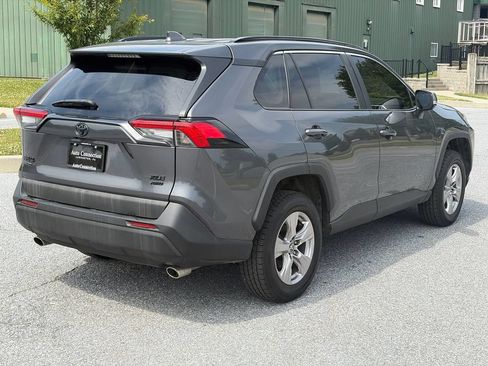 Used 2022 Toyota RAV4 XLE AWD/4WD image 7