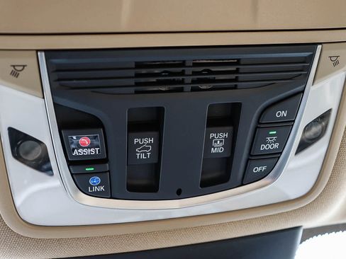 Used 2024 Acura MDX FWD image 36
