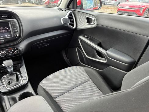 Used 2025 Kia Soul LX w/ LX Technology Package image 28