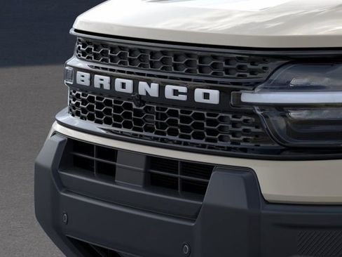 Used 2025 Ford Bronco Sport Outer Banks w/ Outer Banks Tech Package+ AWD/4WD image 17