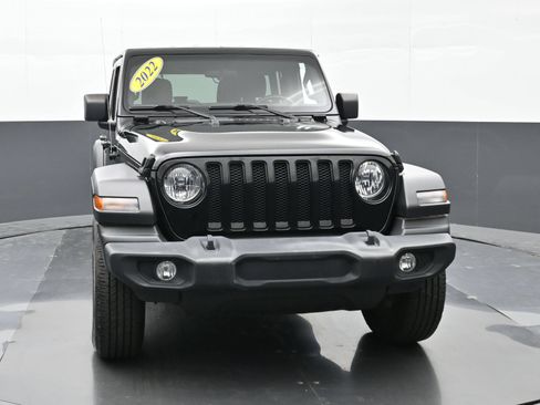 Used 2022 Jeep Wrangler Unlimited Sport AWD/4WD image 2