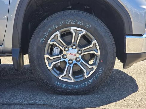 New 2026 GMC Sierra 1500 SLE AWD/4WD image 9