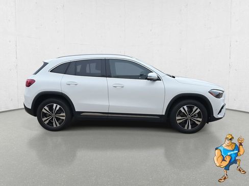 Used 2025 Mercedes-Benz GLA 250 image 4