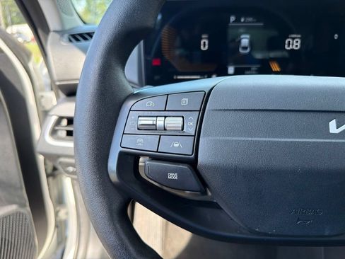 Used 2025 Kia K4 FWD image 16