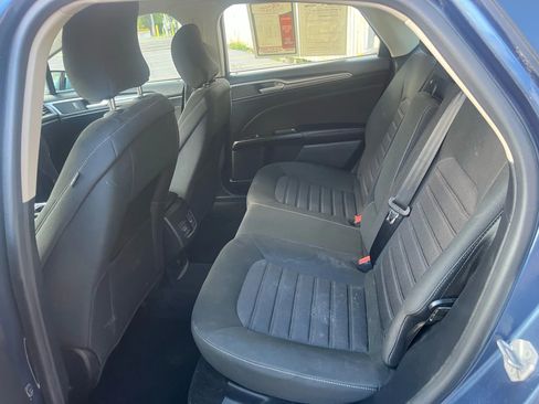 Used 2019 Ford Fusion SE image 10