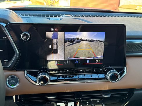 New 2026 GMC Canyon AT4 w/ Technology Plus Package AWD/4WD image 34