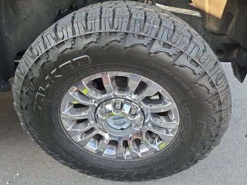 Used 2020 Ford F350 Lariat w/ Lariat Ultimate Package AWD/4WD image 5