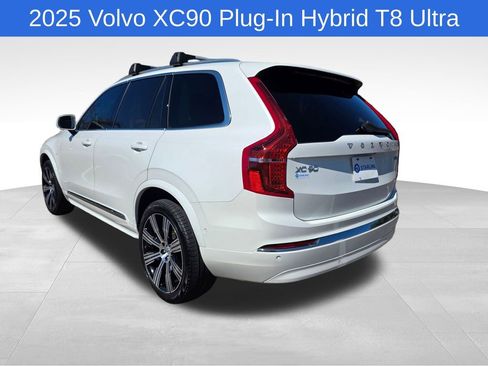 Used 2025 Volvo XC90 T8 Ultra w/ Protection Package image 6